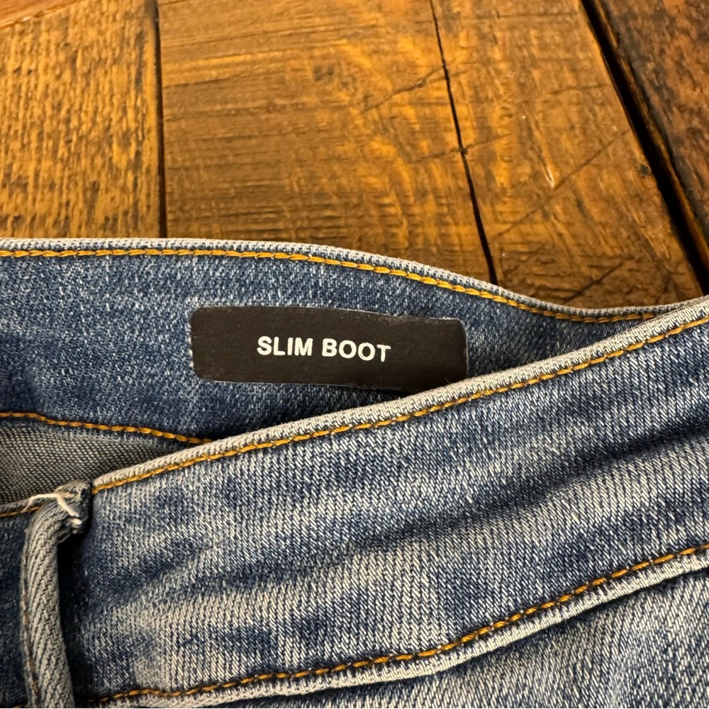 Judy Blue Classic Blue Slim Boot Denim Jeans with Frayed Hem - Picture 4 of 7